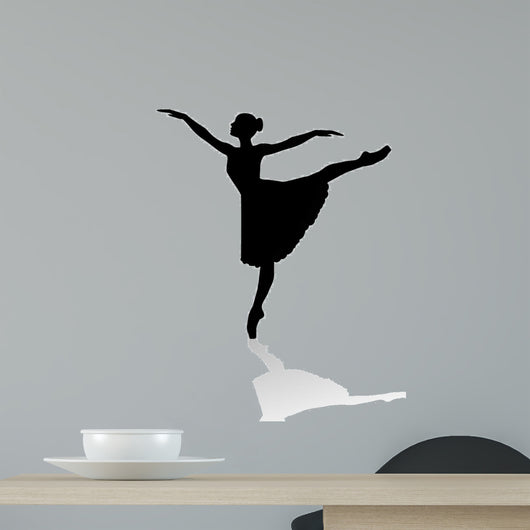Silhouette Di Ballerina Su Sfondo Bianco