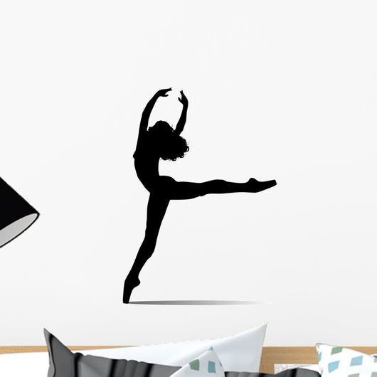 silhouette di ballerina su sfondo bianco