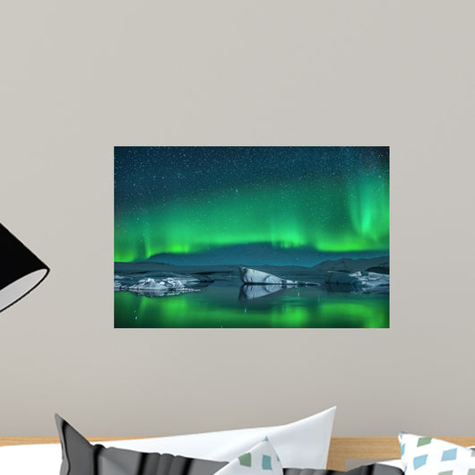 Icebergs under Northern Lights