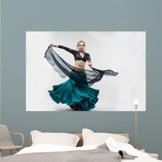 oriental woman Wall Mural