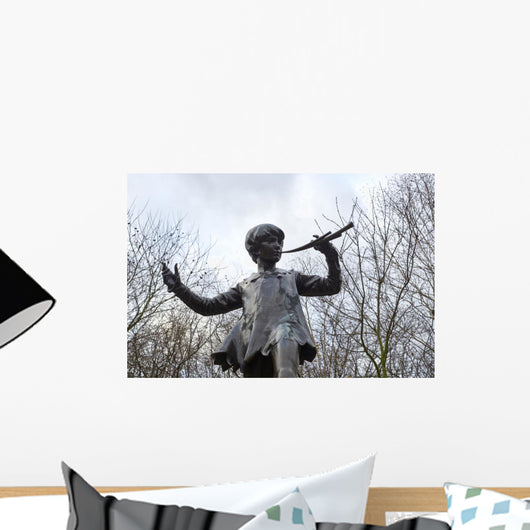 Statue Peter Pan Wall Decal