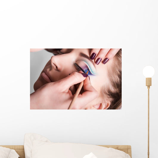 Applying Make-Up Eye-shadow Wall Decal