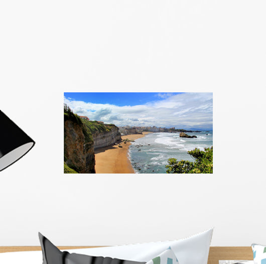 La Côte Basque à Biarritz Avec Vagues Et Ciel Bleu Wall Decal