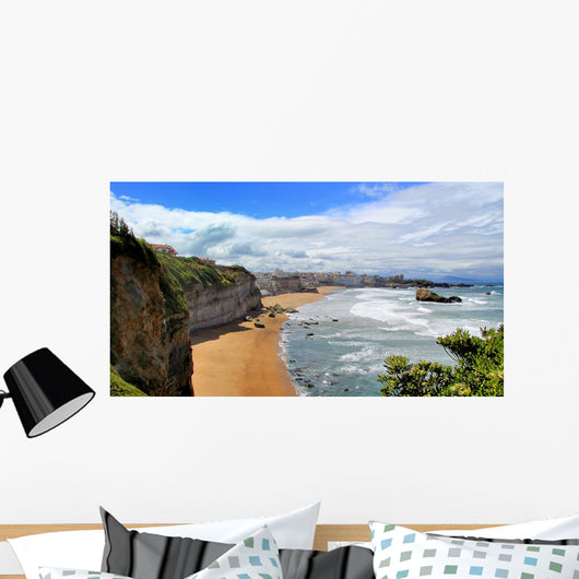 La Côte Basque à Biarritz Avec Vagues Et Ciel Bleu Wall Decal