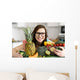 Teenager Umarmt Obst Und Wall Decal