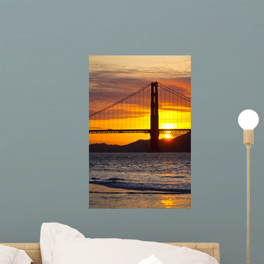 Golden Gate Bridge in San Francisco Wall Mural
