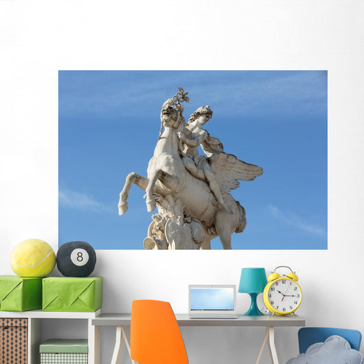Antique Sculpture Jardin Des Wall Decal