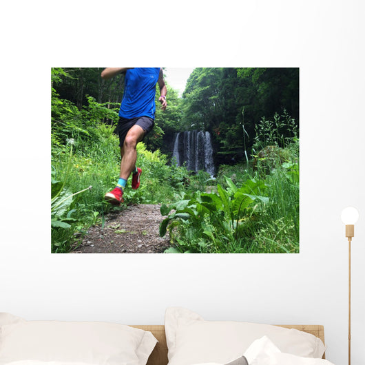 Up Trail Runner with Wall Decal