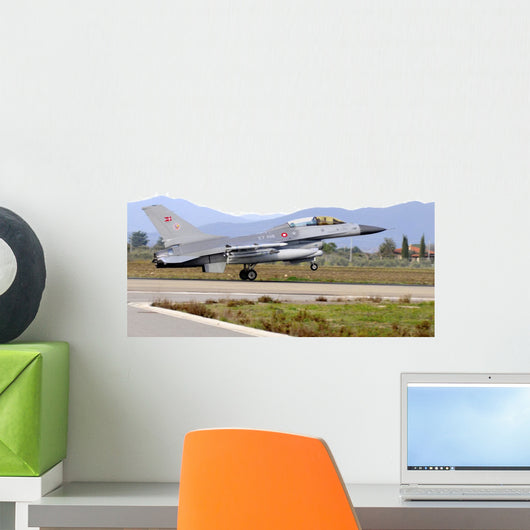 F-16b Mlu Falcon Taking Off Wall Decal