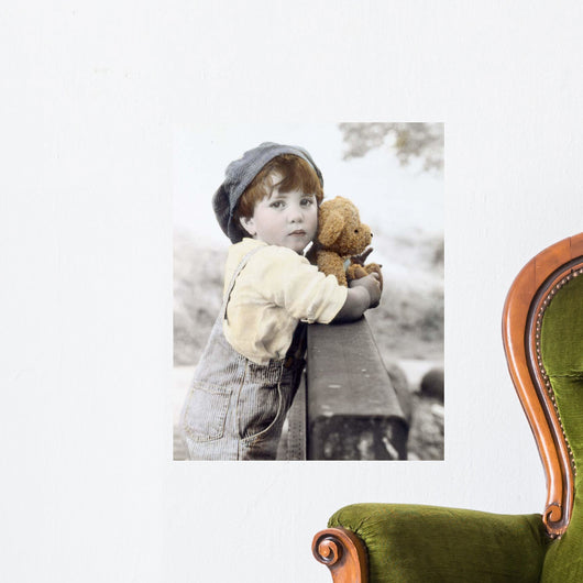 071 Bear up Wall Decal