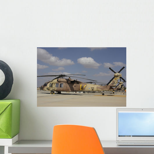 Line Uh-60l Yanshuf Helicopters Wall Decal