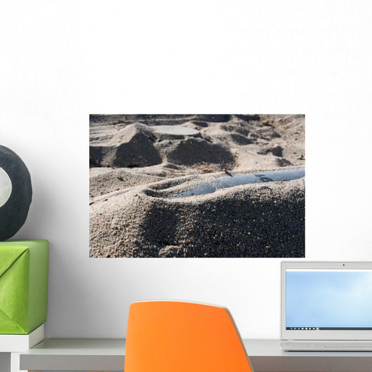 Static Display Ordnance Shell Wall Decal