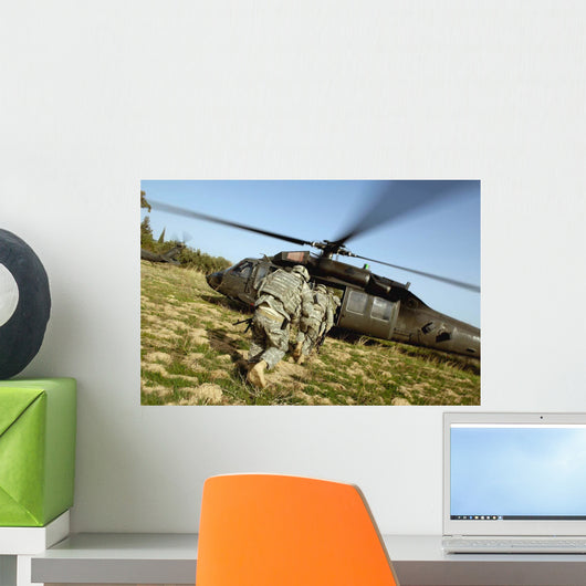 Us Army Soldiers Prepare Wall Decal Design 2