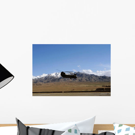 Ch-47 Chinook Takes off Wall Decal
