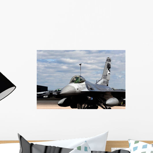 F-16 Fighting Falcon Taxis Wall Decal