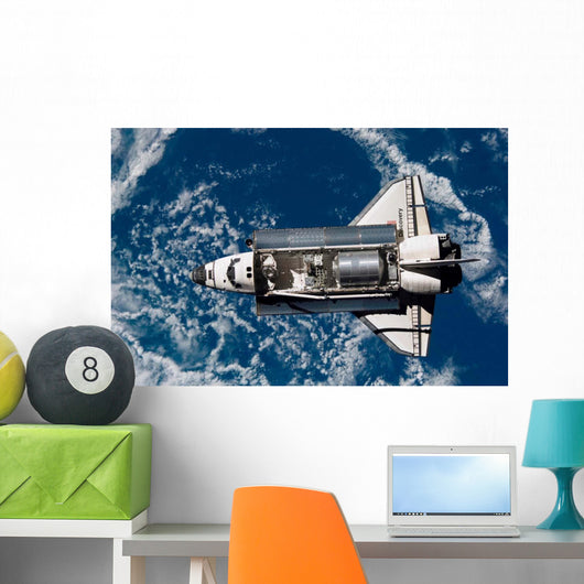 Space Shuttle Discovery Wall Decal Design 1