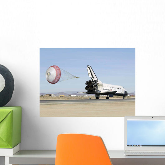 Space Shuttle Endeavour with Wall Decal