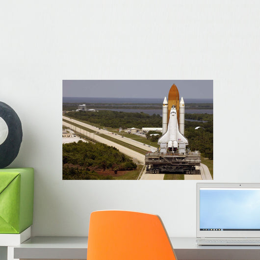 Space Shuttle Discovery Resting Wall Decal Design 2