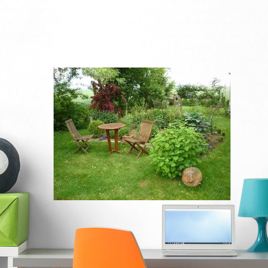 Oasis Green Garden with Wall Decal