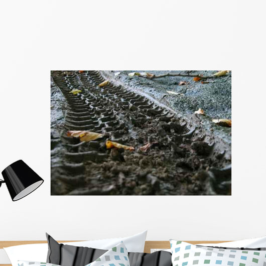 Spur im Schlamm Wall Decal