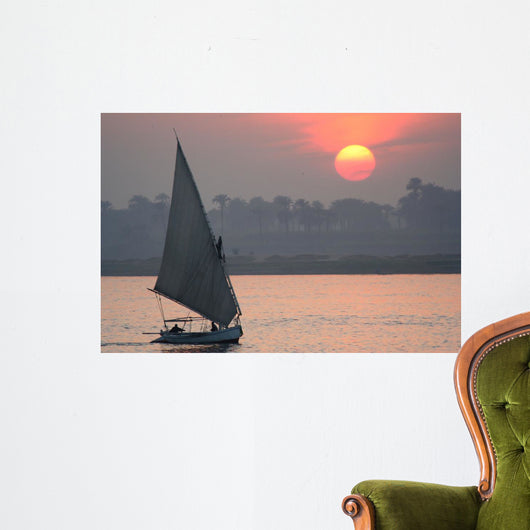 Felouque Sur Le Nil Au Coucher Du Soleil Wall Mural