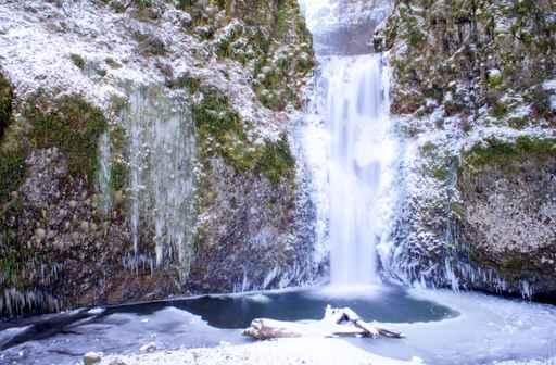 Multnomah Falls Frozen Wall Decal