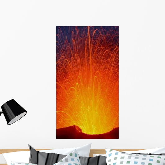 Stromboianische Eruption Wall Decal