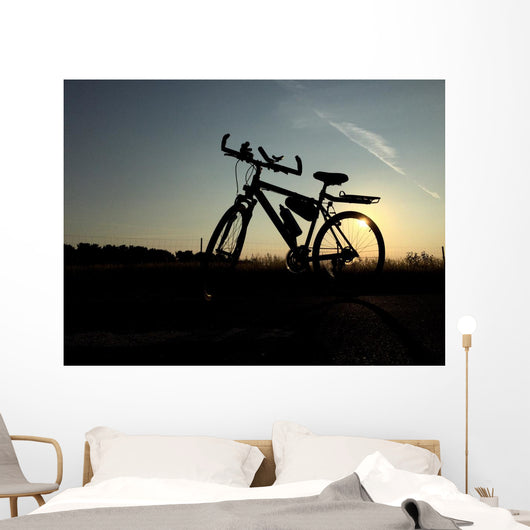 Trekkingfahrrad im Abendlicht Wall Mural