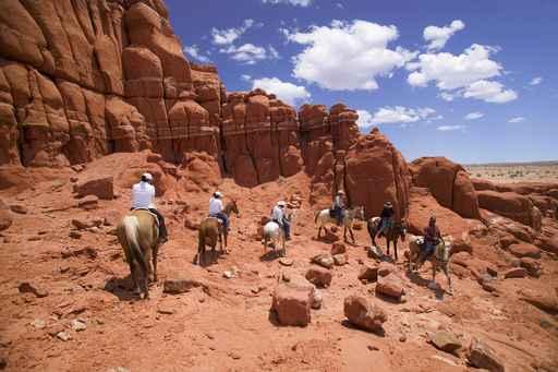 Horseback Riders Wall Decal Design 1