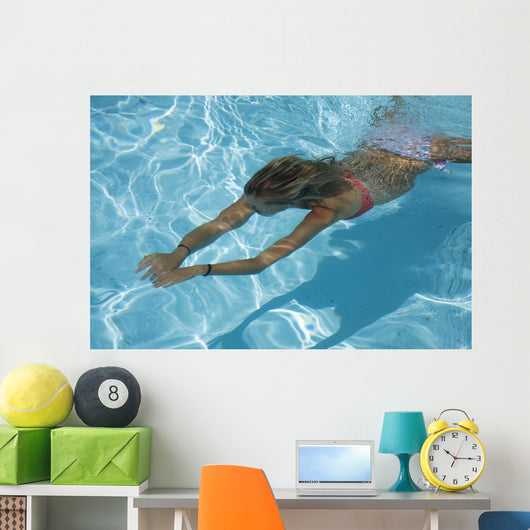 swimming Wall Mural