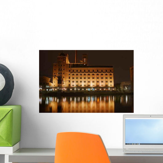 Duisburg 39 S Inner Wall Decal