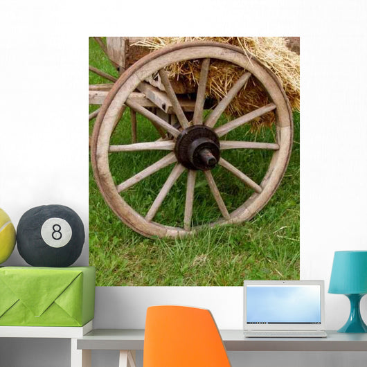 Holzwagenrad Wall Decal