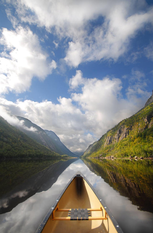 canoe ride Wall Mural