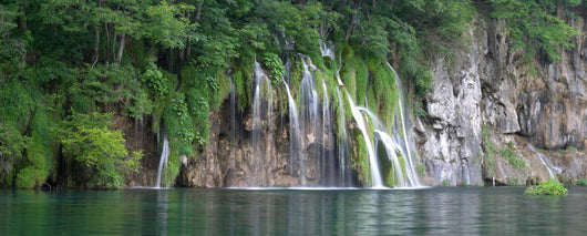 waterfall in plitvice lake Wall Mural