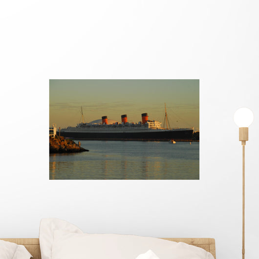 queen mary Wall Mural