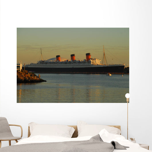 queen mary Wall Mural
