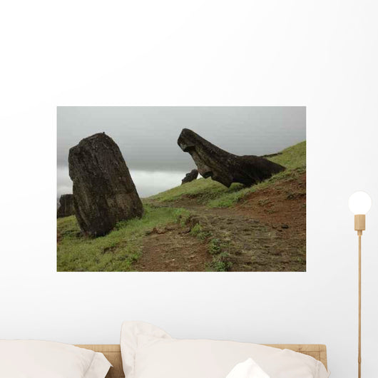 Osterinsel Moais im Steinbruch Wall Decal