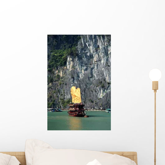 Sailing Halon Bay Wall Decal