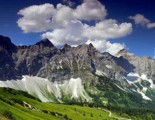 Die Alpen Wall Decal