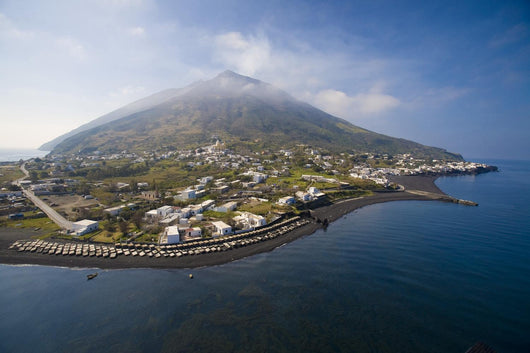 Stromboli 9833 Wall Decal