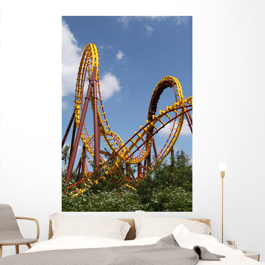 Montagnes Russes Wall Decal