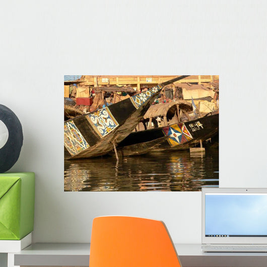 Barque Sur Fleuve Niger Wall Decal