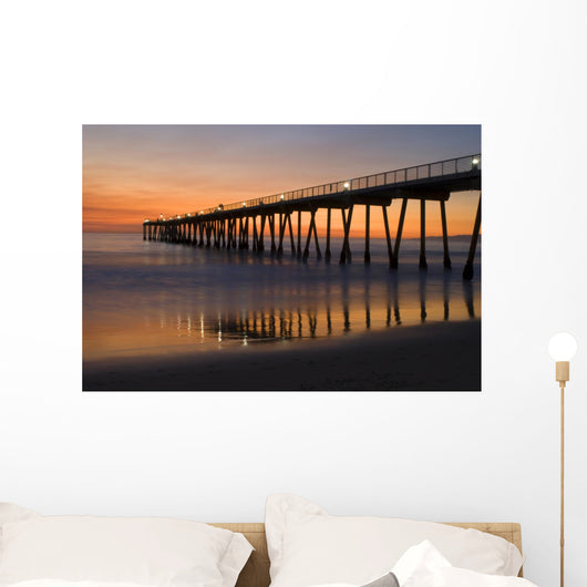 night at the hermosa pier Wall Mural