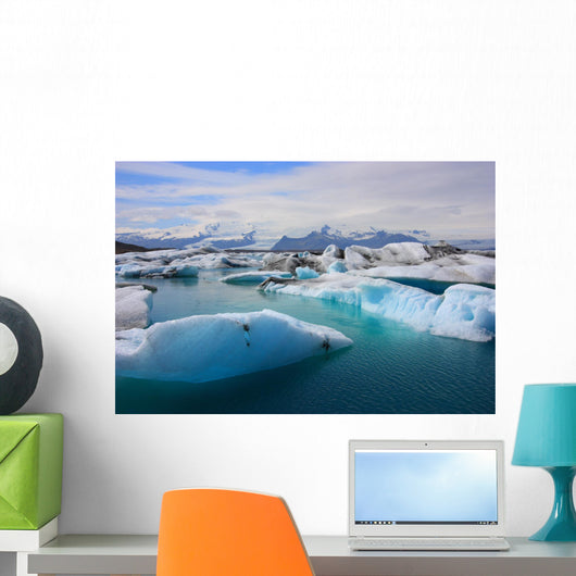 Icebergs in iceland Wall Mural