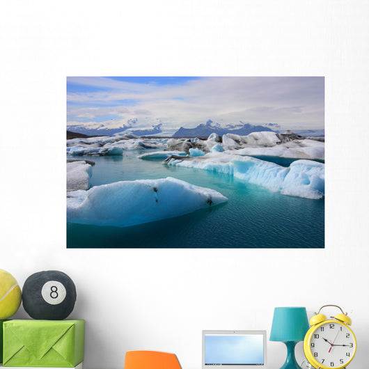 Icebergs in iceland Wall Mural