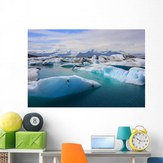Icebergs in iceland Wall Mural