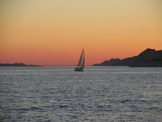 sailing a summer evening Wall Mural