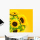 image d'une fleur tournesol, des tournesols sur fond jaune Wall Mural