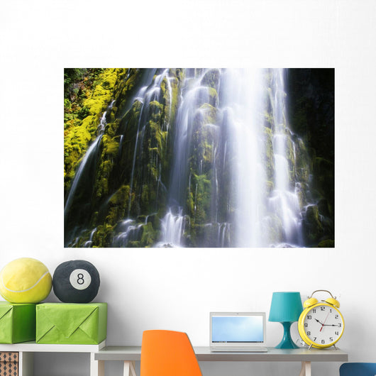Falls With Blur Motion Wall Mural