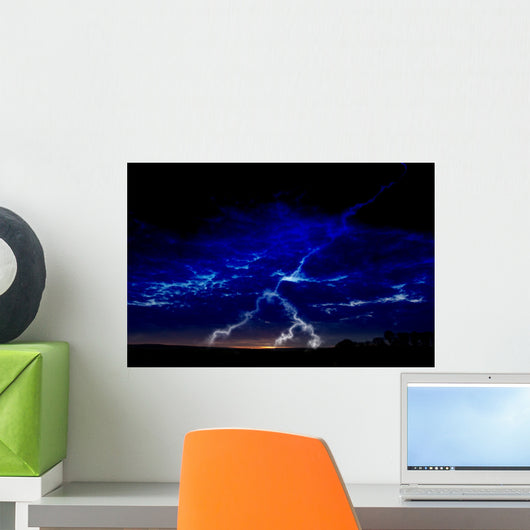 lightning at night Wall Mural
